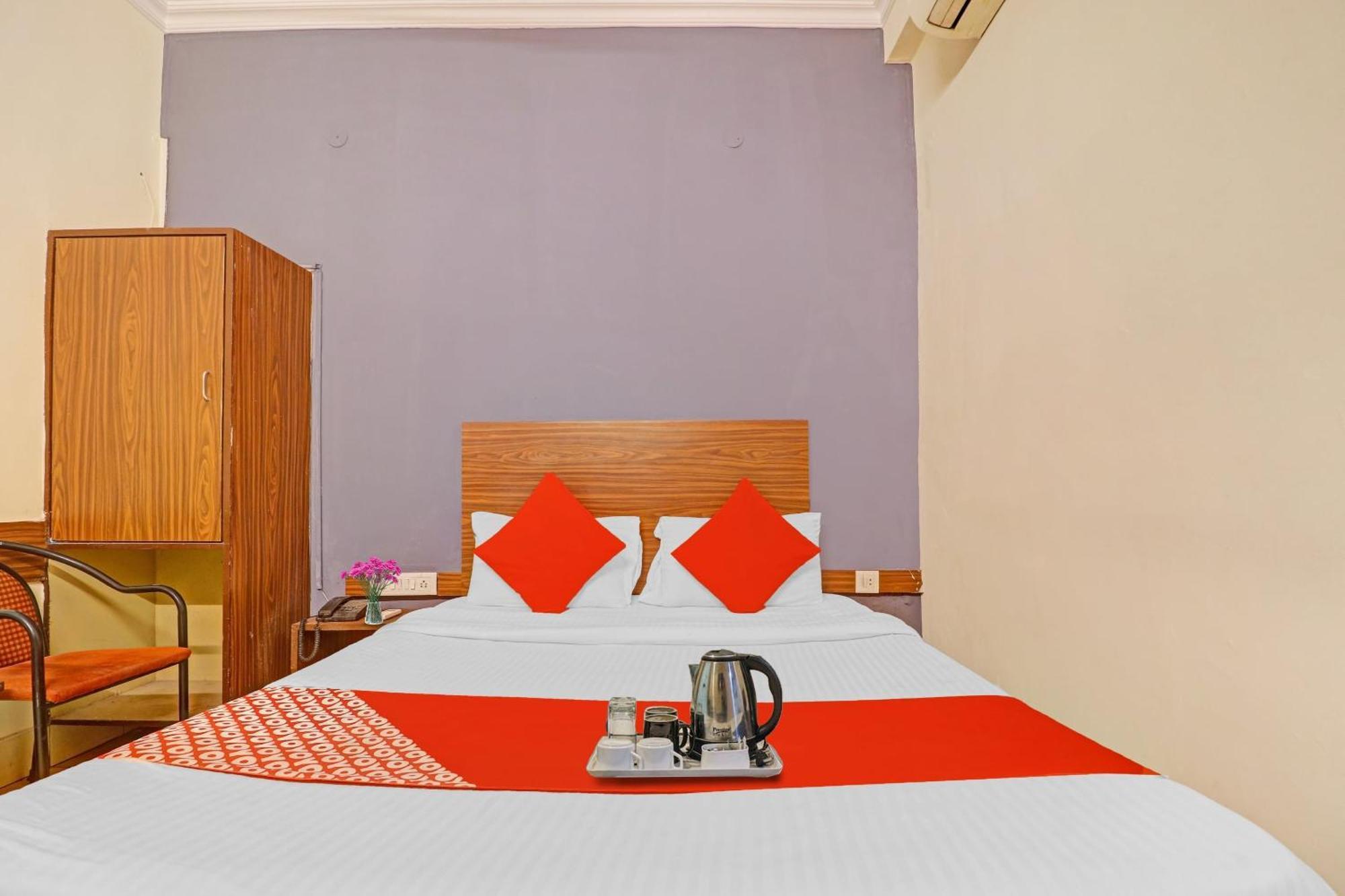 Collection O Paradise Circle Hyderabad Exterior foto